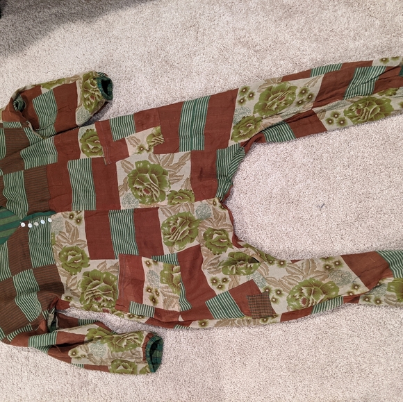 So boho🌼🌼 Kantha reversible romper with pockets. - Picture 5 of 12